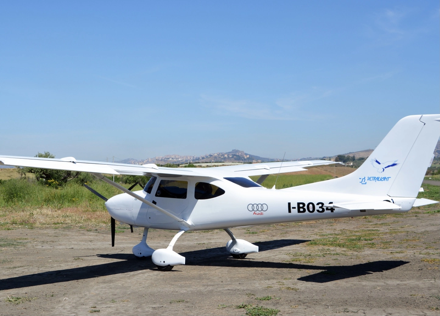 TL-Ultralight TL-3000 Sirius